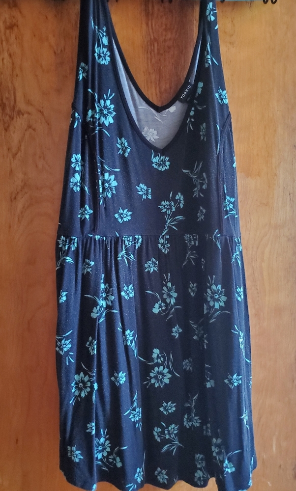 Torrid Black and Blue Floral Tank